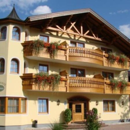 Landhaus Gruenau Wals-Siezenheim ภายนอก รูปภาพ