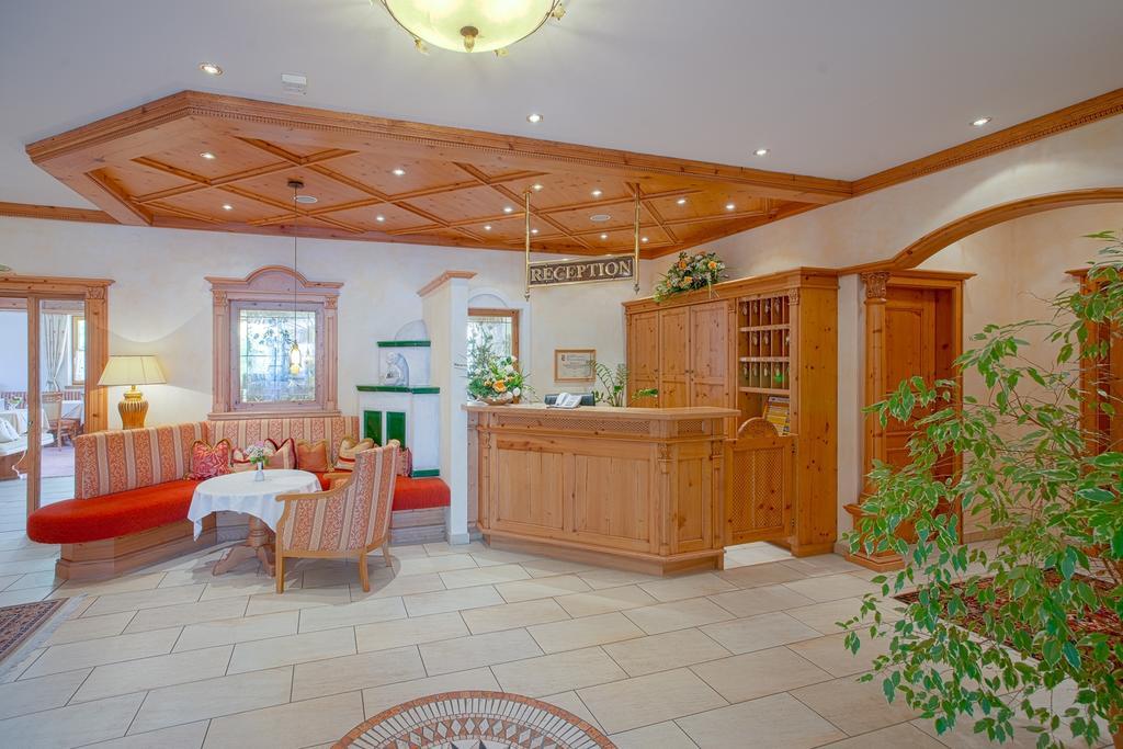 Landhaus Gruenau Wals-Siezenheim ภายนอก รูปภาพ